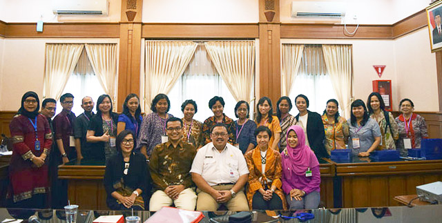 foto bersama direktur soetomo